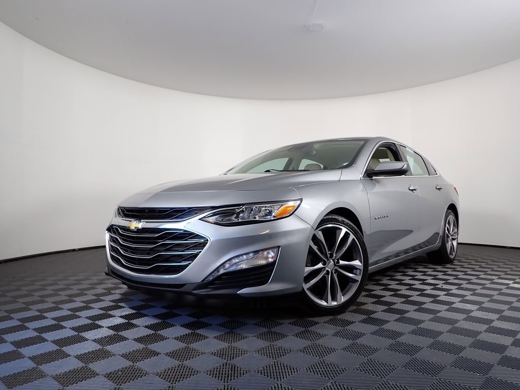 Used 2023 Chevrolet Malibu LT image 2