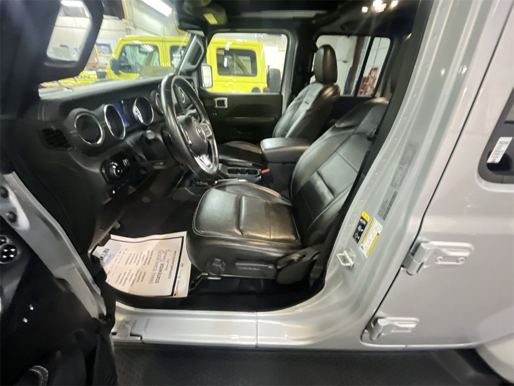 Used 2023 Jeep Wrangler Unlimited Sahara w/ Cold Weather Group image 11