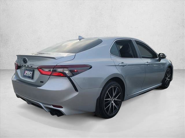 Used 2024 Toyota Camry SE image 5