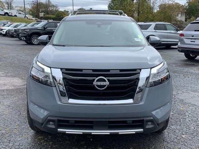 Used 2024 Nissan Pathfinder Platinum w/ Cargo Package image 3