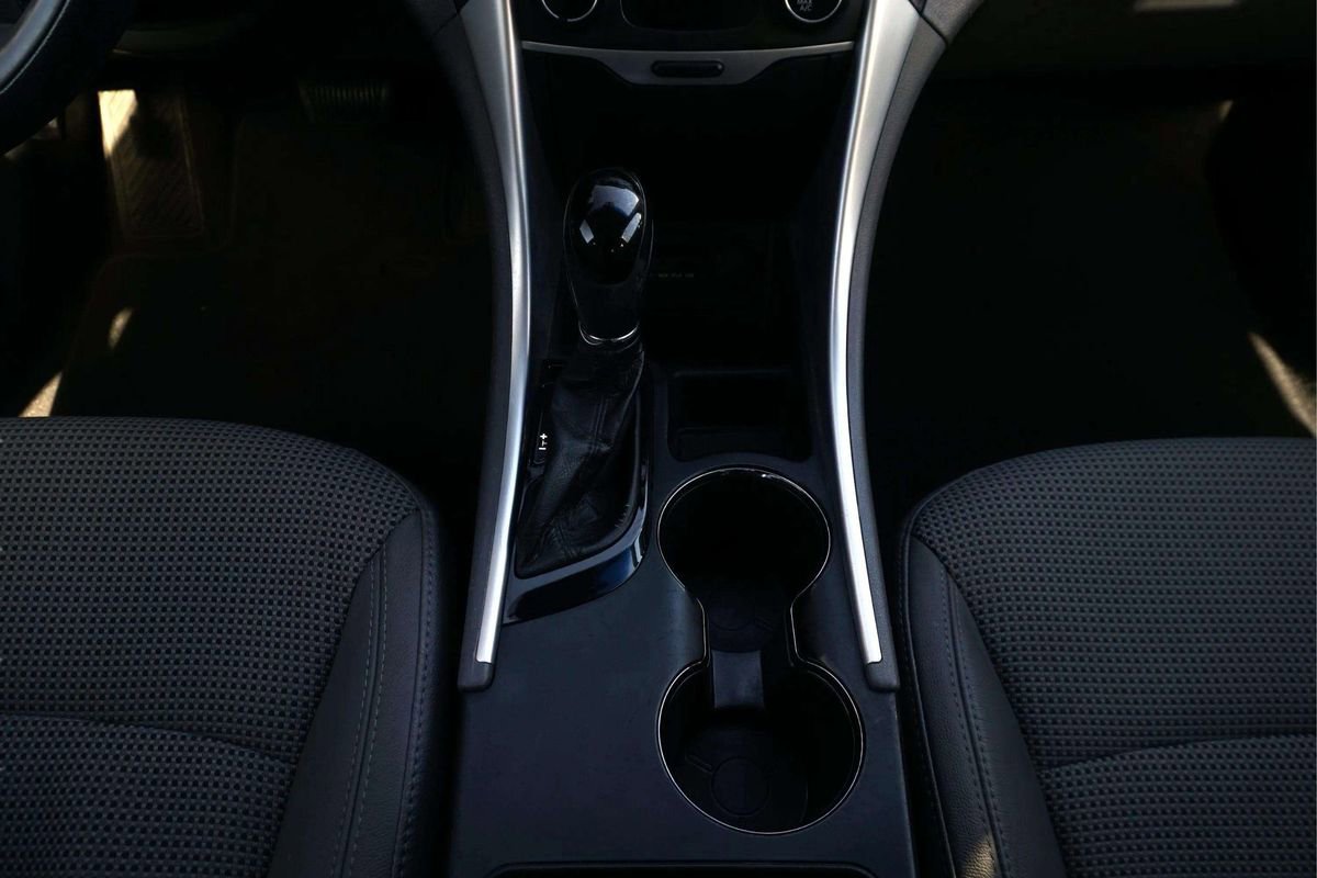 Used 2011 Hyundai Sonata SE w/ Navigation & Sunroof Pkg 4 FWD image 22