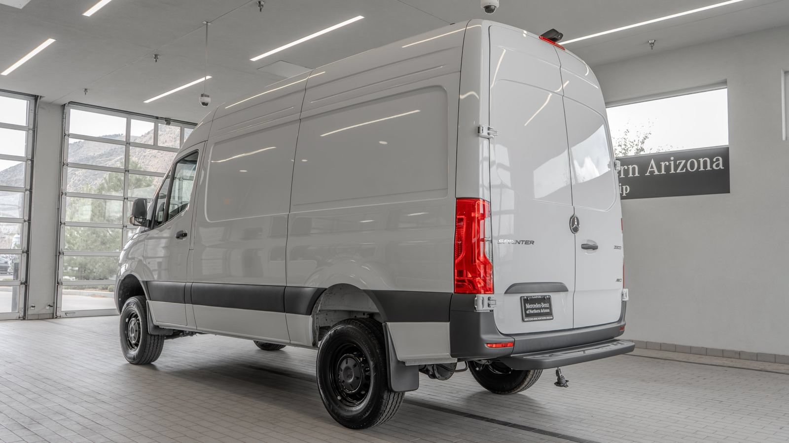 Used 2025 Mercedes-Benz Sprinter 2500 image 12