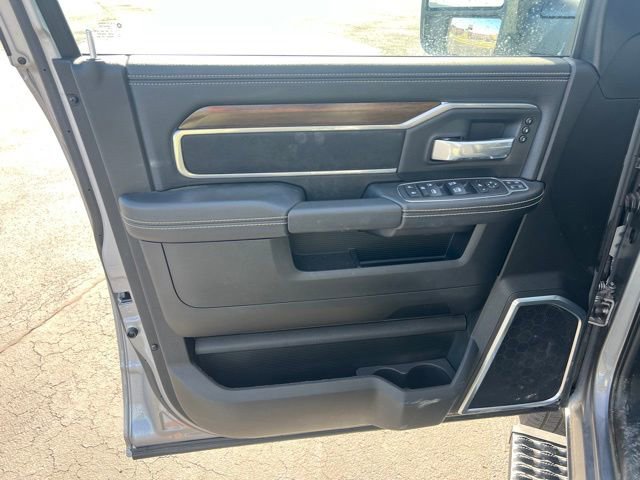 Used 2024 RAM 3500 Laramie image 18