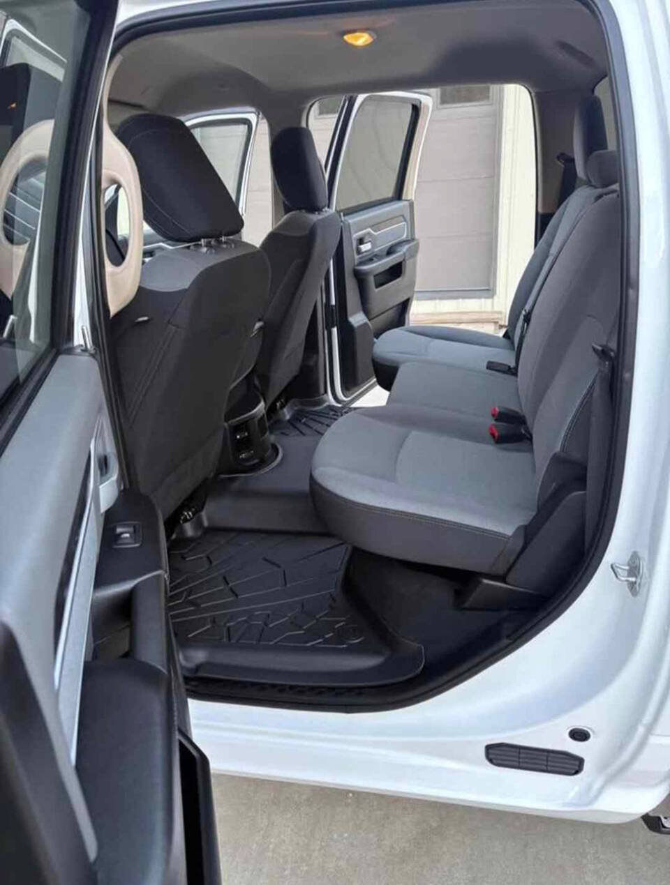Used 2019 RAM 3500 Big Horn AWD/4WD image 12
