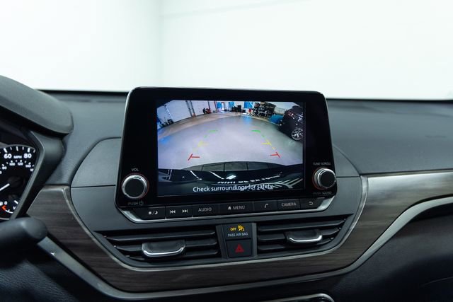 Used 2024 Nissan Altima 2.5 SV image 17