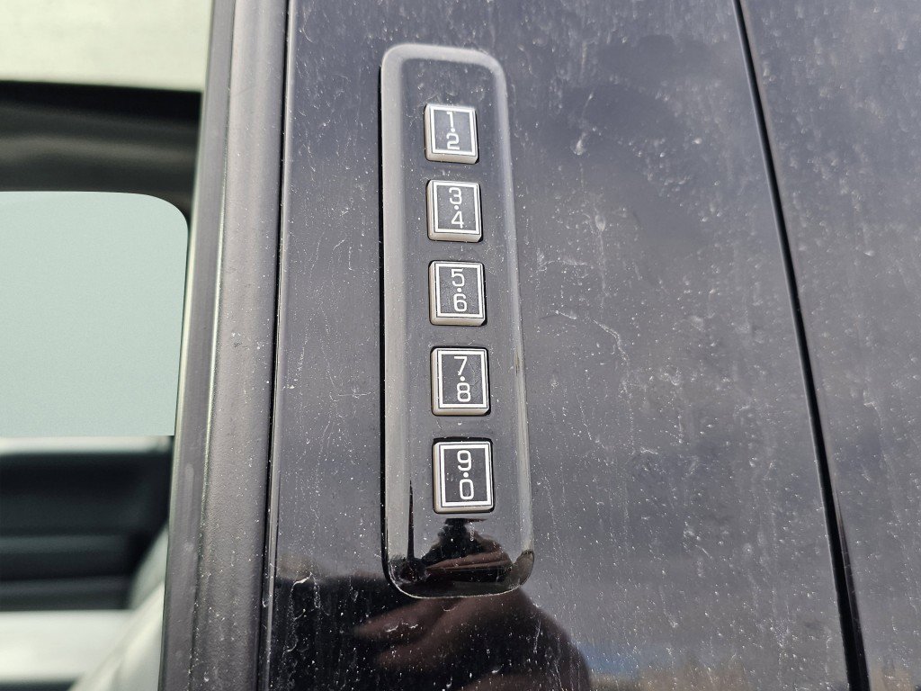 Used 2022 Ford F250 Limited w/ FX4 Off-Road Package image 20