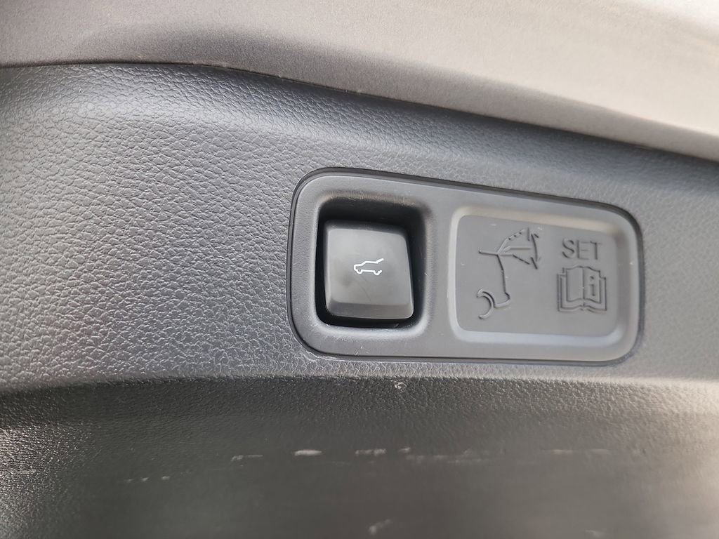 Used 2024 Ford Expedition Limited image 15