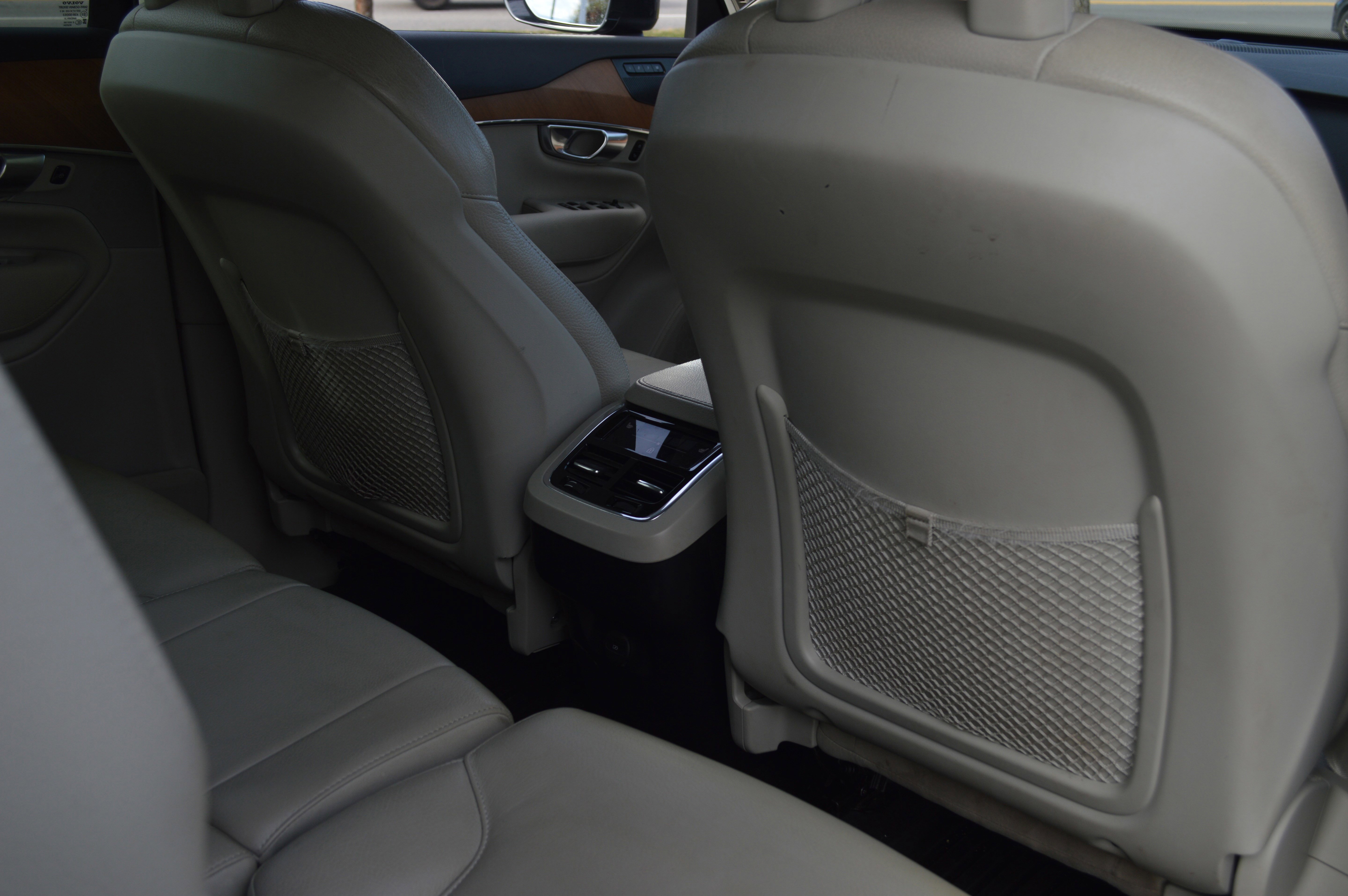 Used 2022 Volvo XC90 T6 Momentum w/ Advanced Package image 37