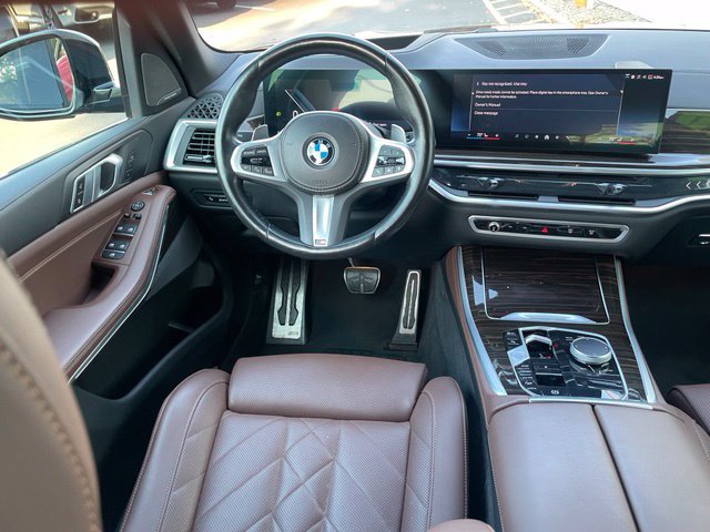 Used 2024 BMW X5 xDrive40i w/ M Sport Package AWD/4WD image 9