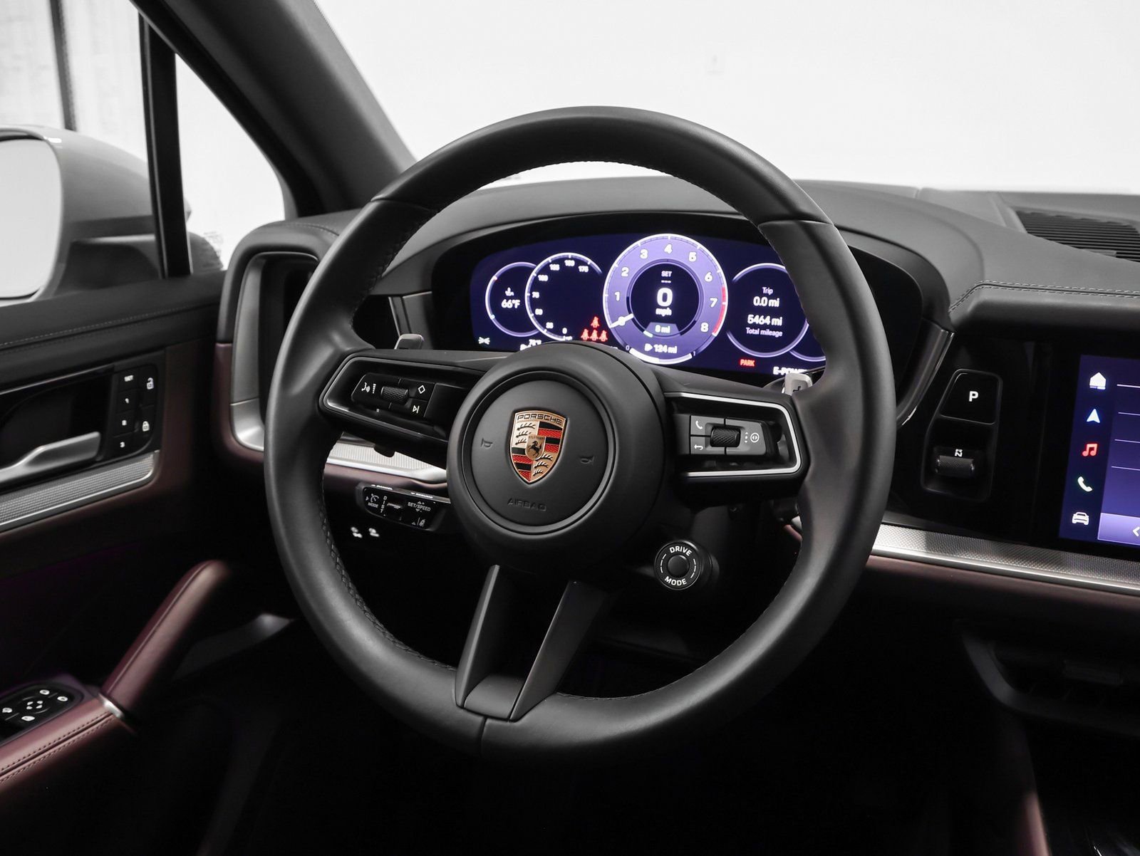 Certified 2025 Porsche Cayenne E-Hybrid image 32