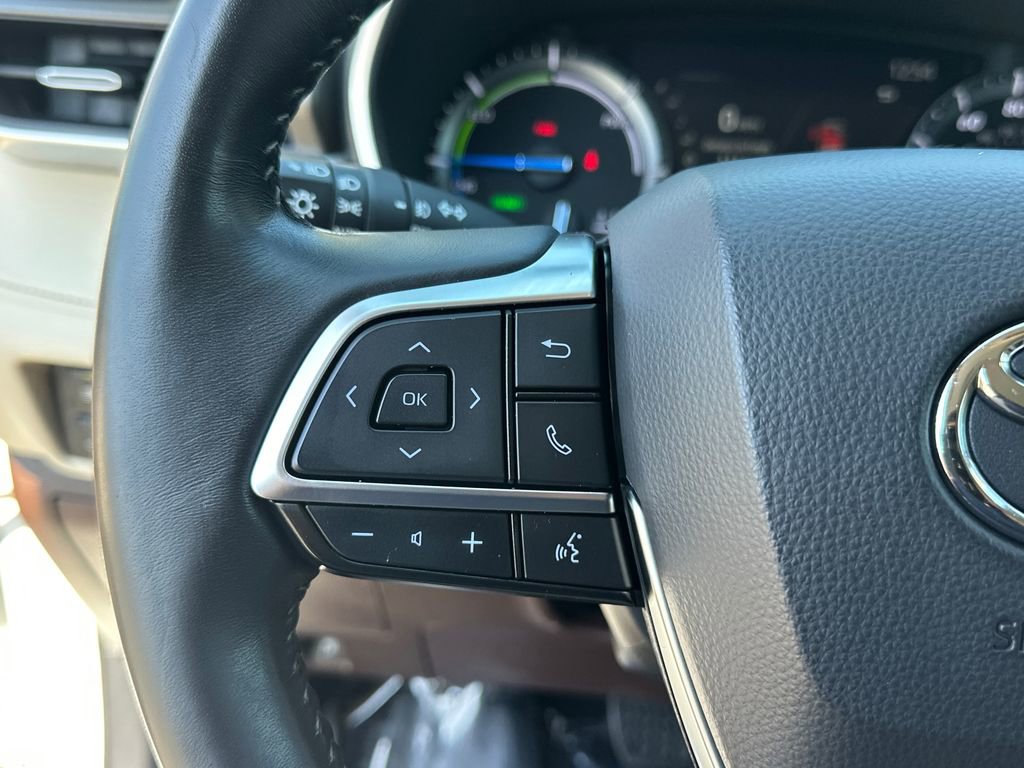 Certified 2020 Toyota Highlander XLE image 25