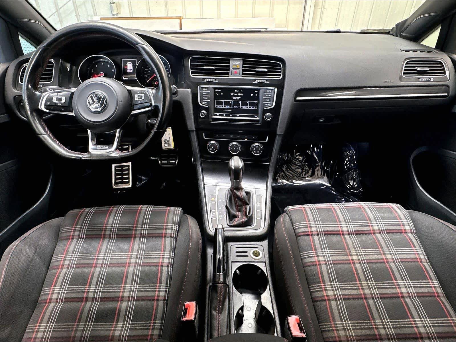 Used 2016 Volkswagen GTI S FWD image 10