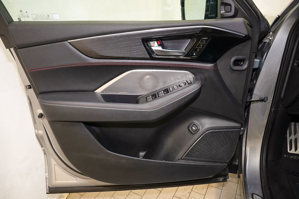 Used 2023 Acura MDX Type S AWD/4WD image 16