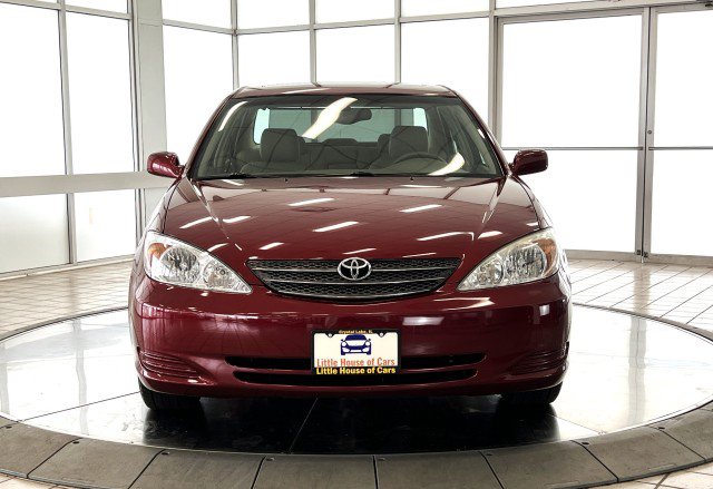 Used 2002 Toyota Camry XLE FWD image 2