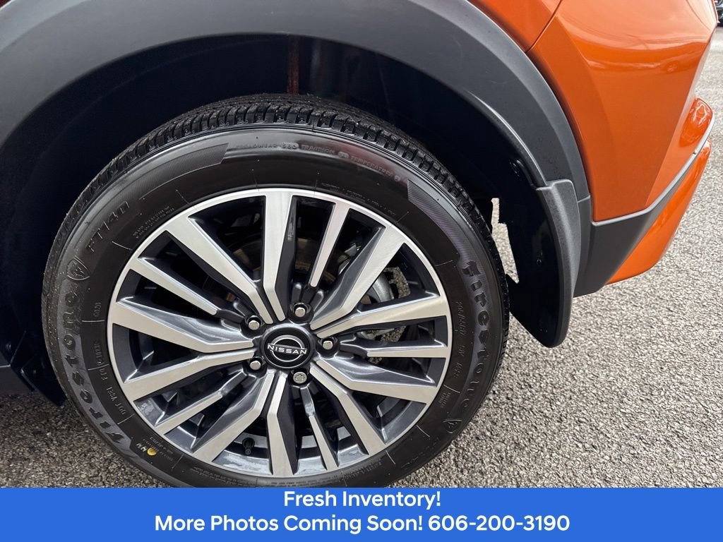 Used 2023 Nissan Kicks SV image 9