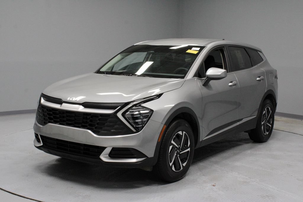 Used 2025 Kia Sportage LX AWD/4WD image 6