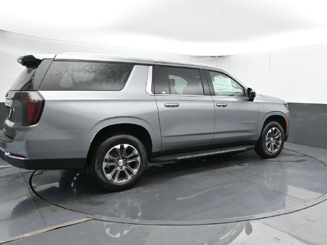 New 2026 Chevrolet Suburban LS AWD/4WD image 2