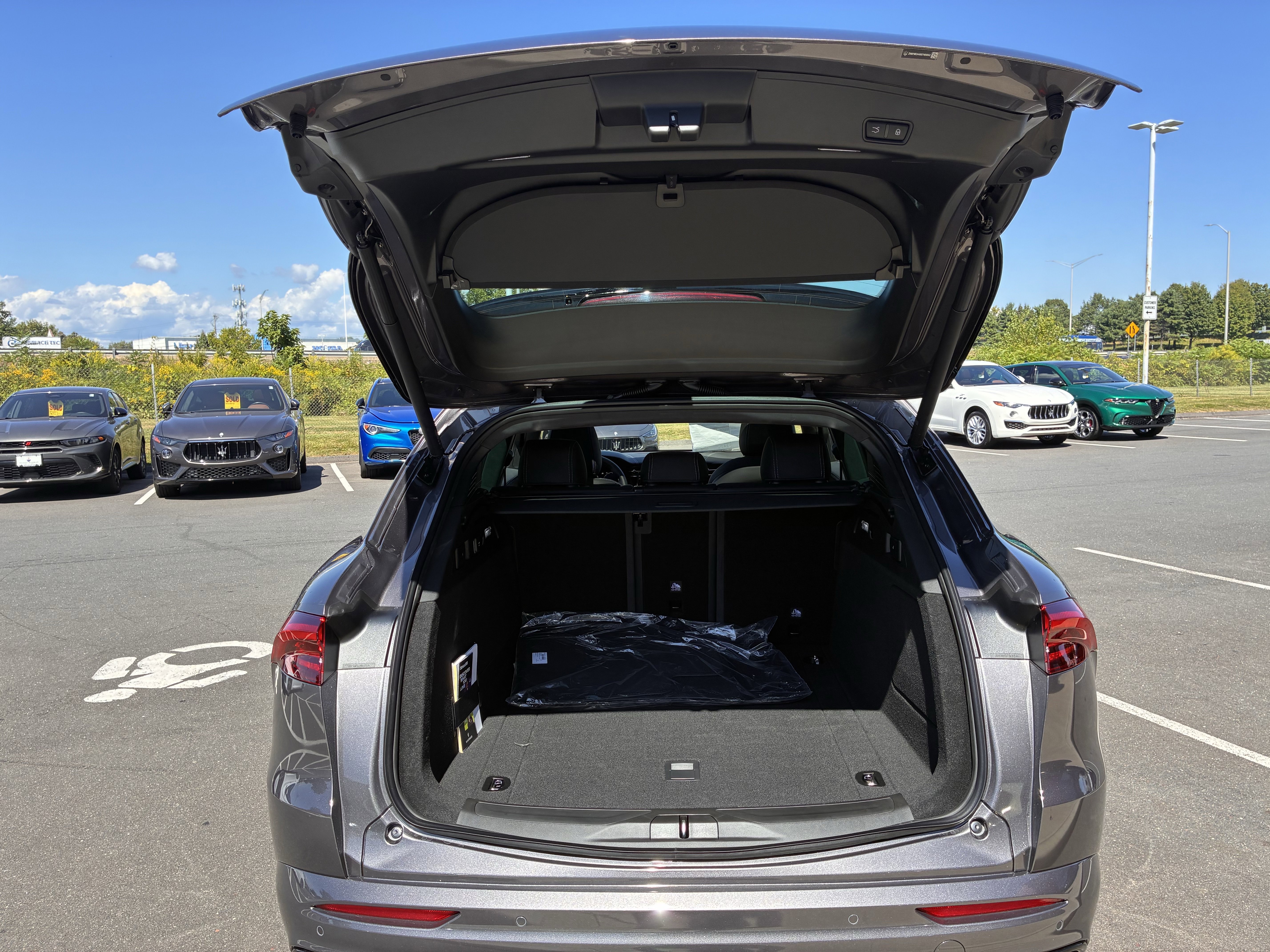 New 2025 Maserati Grecale GT image 36