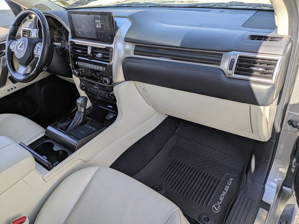 Used 2023 Lexus GX 460 Luxury w/ Sport Design Package image 25
