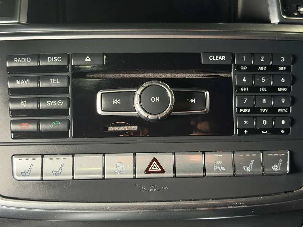Used 2015 Mercedes-Benz GL 550 4MATIC image 43