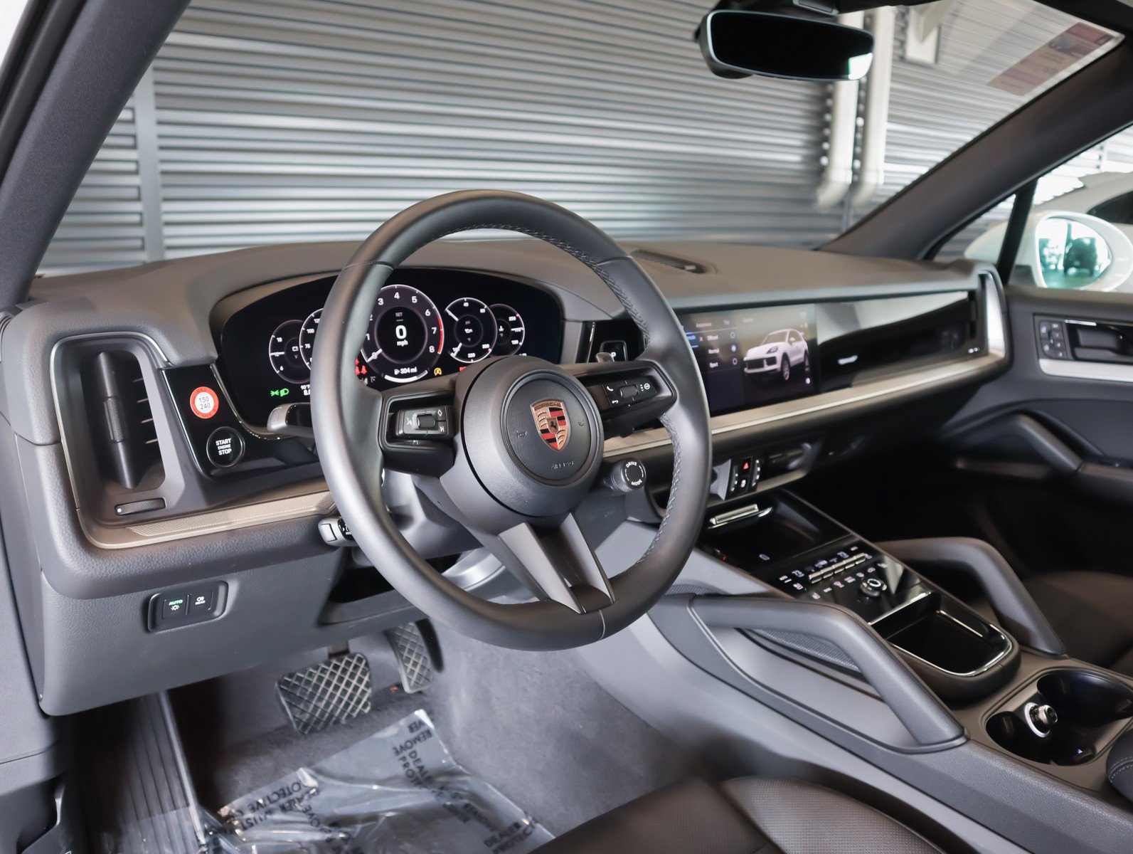 Certified 2026 Porsche Cayenne AWD/4WD image 4