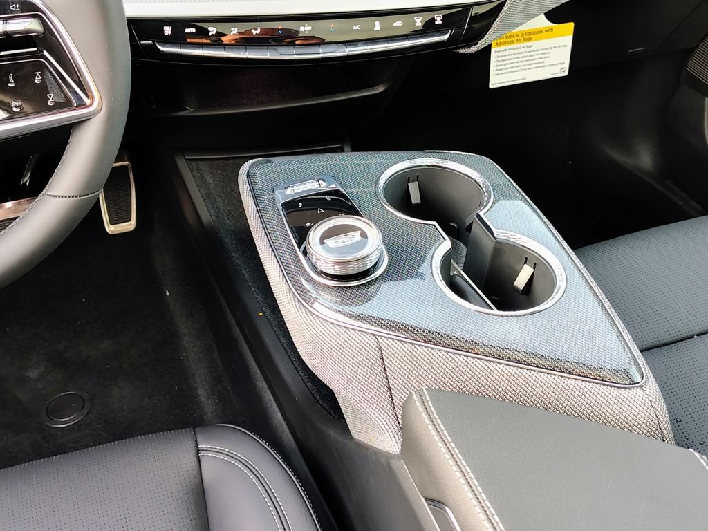 New 2027 Cadillac Optiq Premium Luxury AWD/4WD image 39