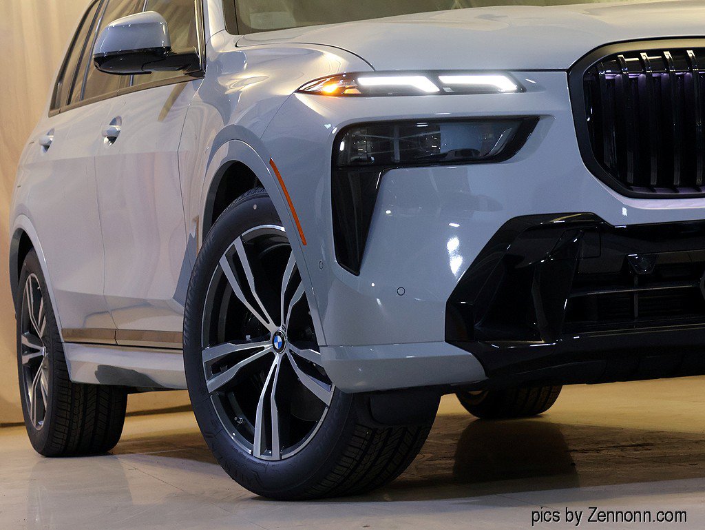 New 2027 BMW X7 xDrive40i w/ M Sport Package AWD/4WD image 4
