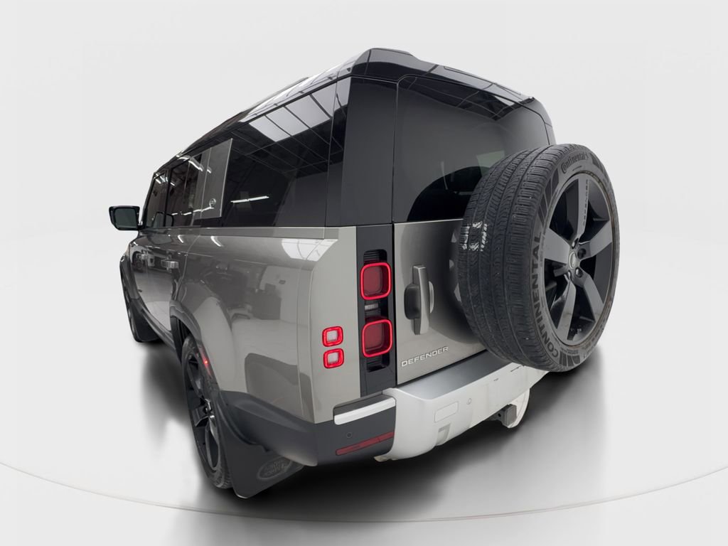 Used 2024 Land Rover Defender 130 S image 10