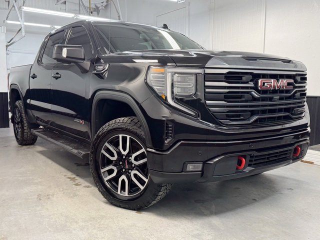 Used 2024 GMC Sierra 1500 AT4 w/ AT4 Preferred Package image 1