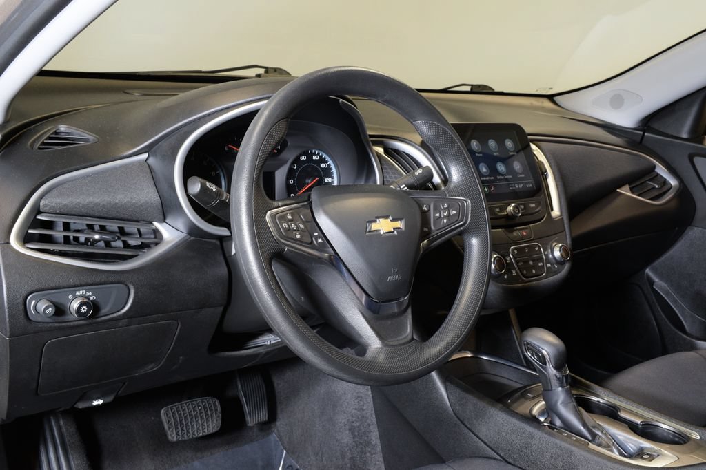 Used 2024 Chevrolet Malibu LT FWD image 6
