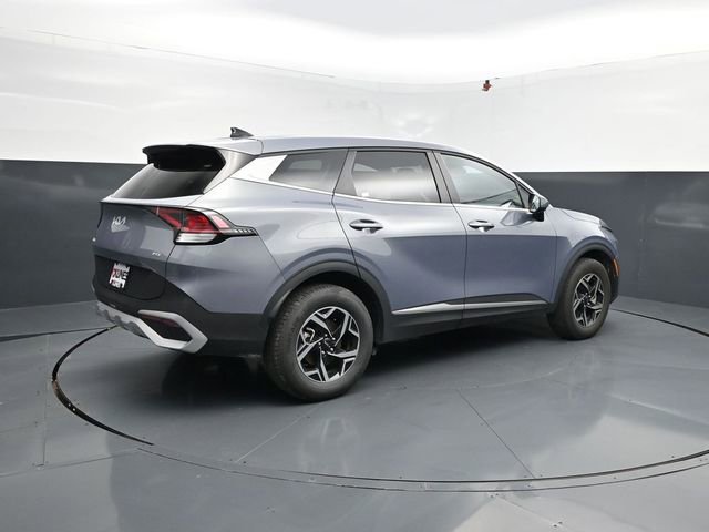 Used 2025 Kia Sportage LX image 9