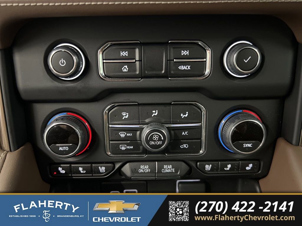 Used 2024 Chevrolet Suburban High Country image 31