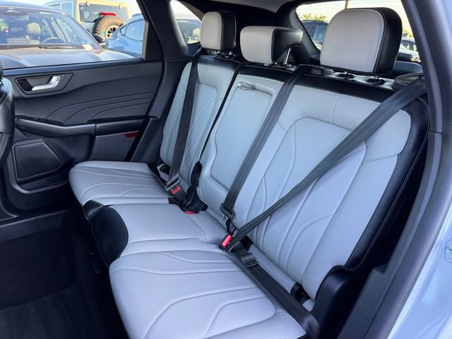 Used 2025 Ford Escape SE w/ PHEV Premium Package FWD image 16