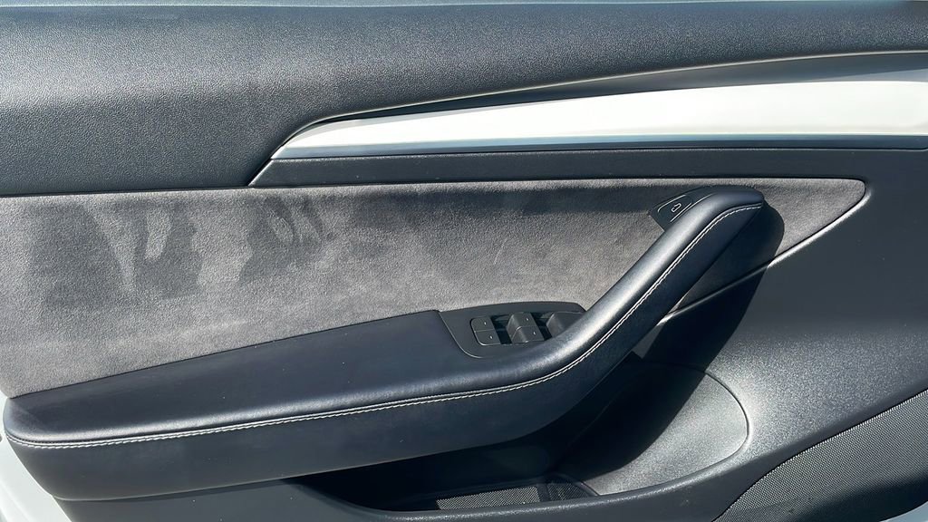 Used 2022 Tesla Model 3 Standard Range image 21