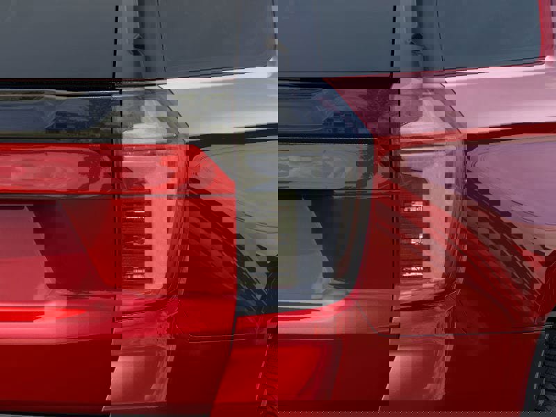 New 2026 Chevrolet Suburban High Country image 11