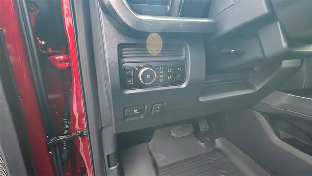 New 2025 Ford F250 Lariat w/ Lariat Ultimate Package image 37