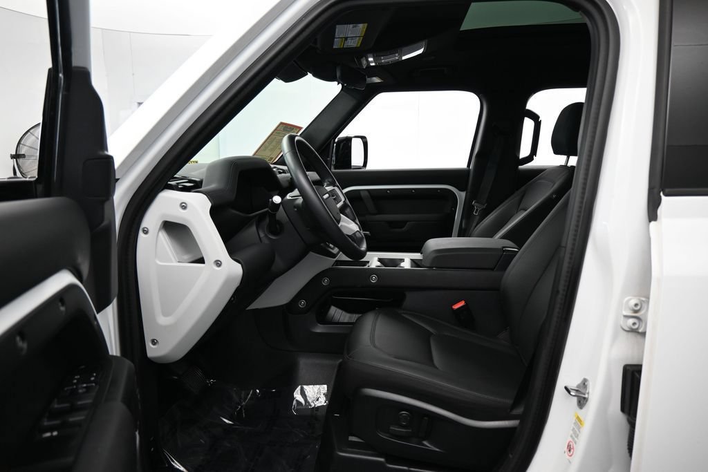 Used 2025 Land Rover Defender 110 S AWD/4WD image 10