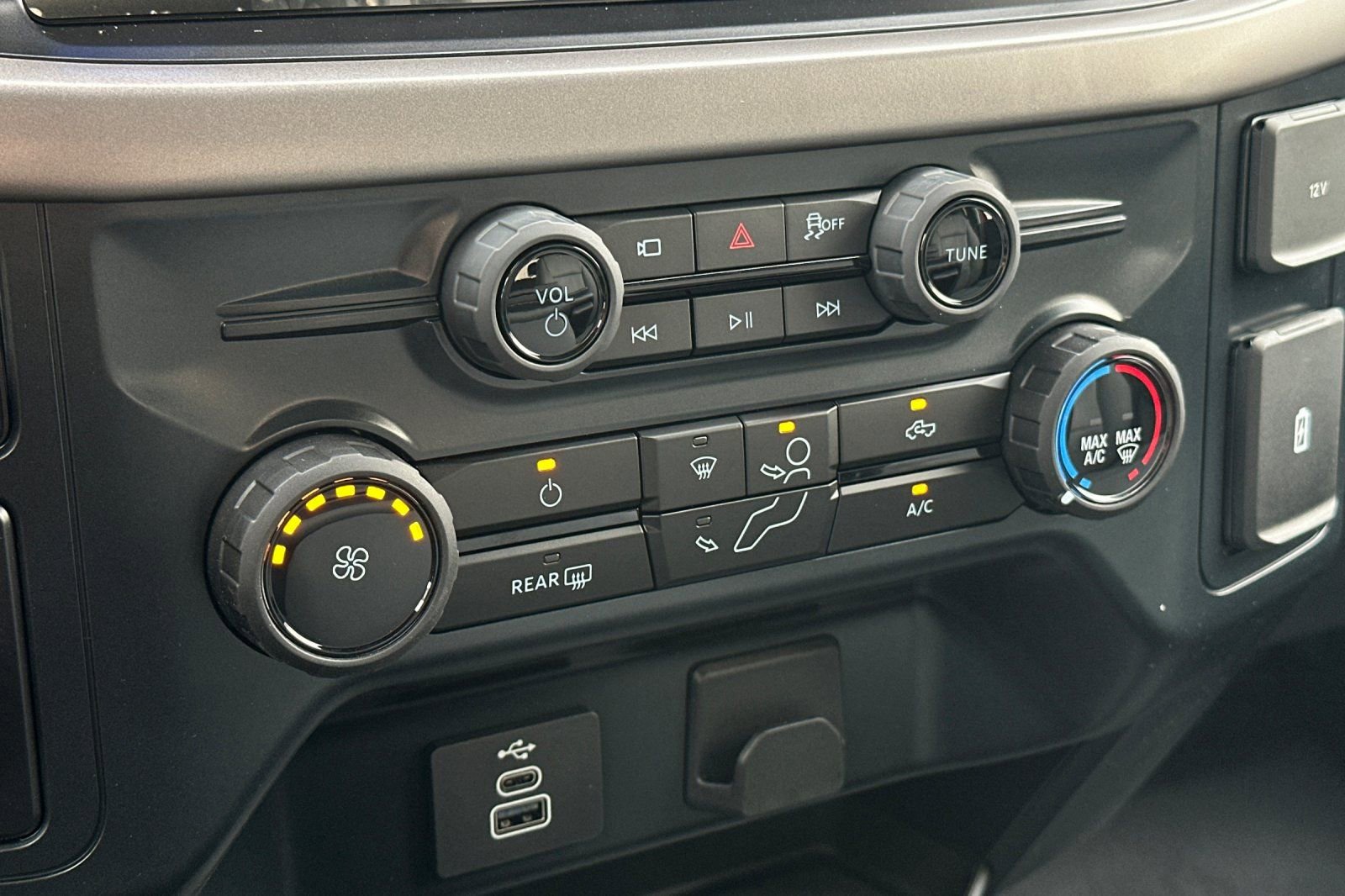 New 2025 Ford F150 XL w/ Equipment Group 103A High image 18