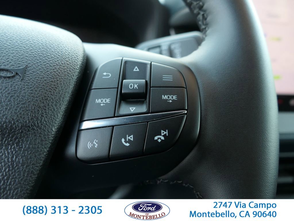 Used 2026 Ford Maverick Lariat w/ Black Appearance Package image 18