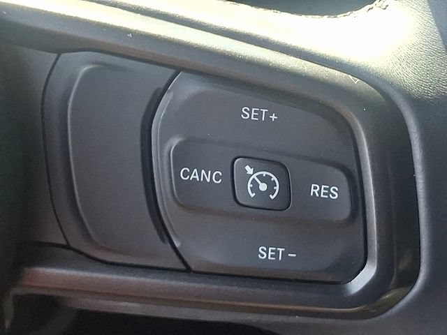 Used 2018 Jeep Wrangler Unlimited Sport S AWD/4WD image 22