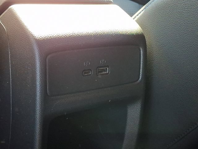 Certified 2025 Chevrolet Trax LT FWD image 11