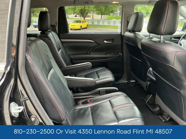 Used 2019 Toyota Highlander SE AWD/4WD image 33