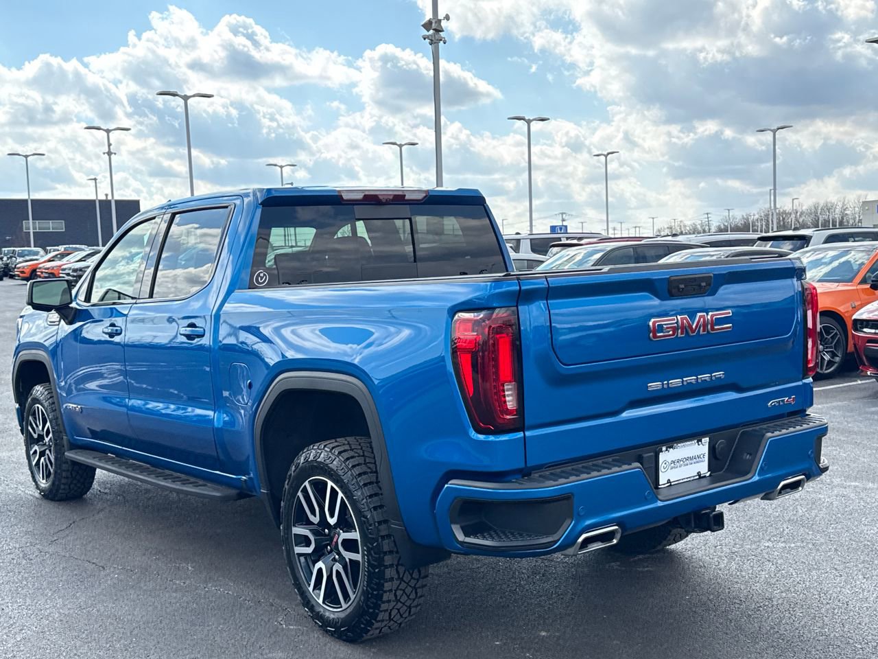 Used 2024 GMC Sierra 1500 AT4 w/ Technology Package image 5