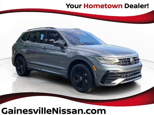 Used 2023 Volkswagen Tiguan SE R-Line FWD image 1