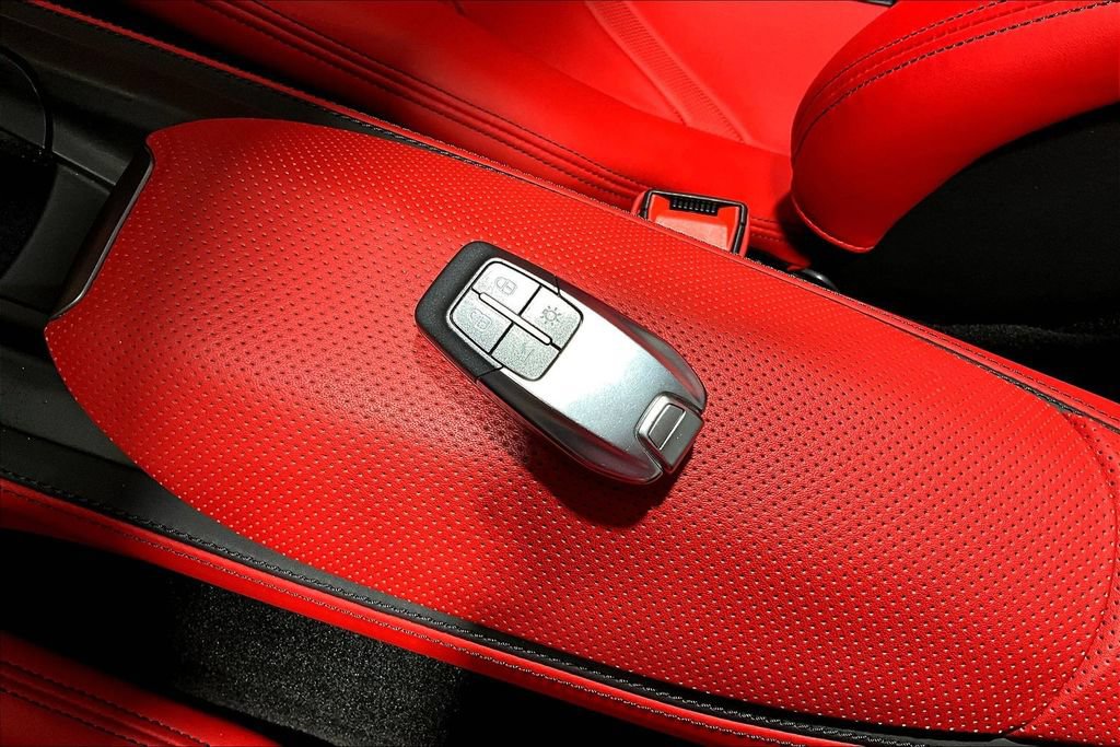 Used 2021 Ferrari 812 GTS RWD image 29