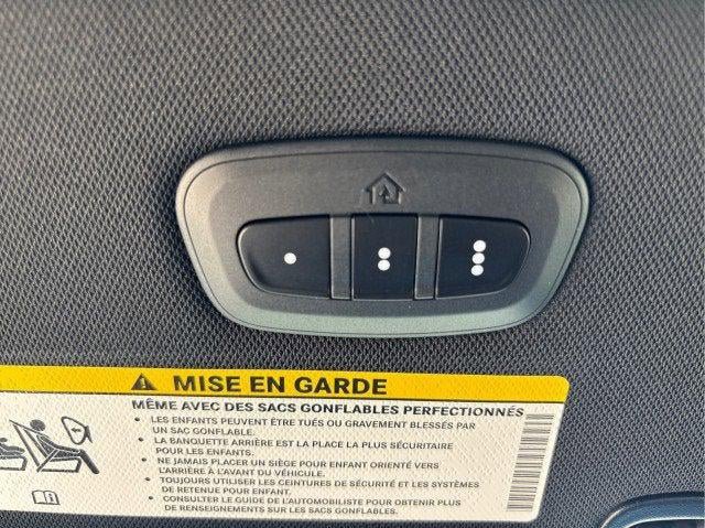 New 2025 Chrysler Pacifica Select FWD image 36