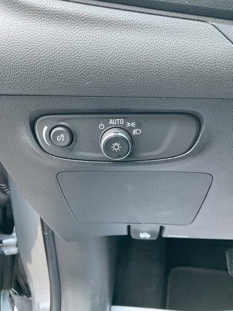 Used 2025 Buick Encore GX Preferred AWD/4WD image 24