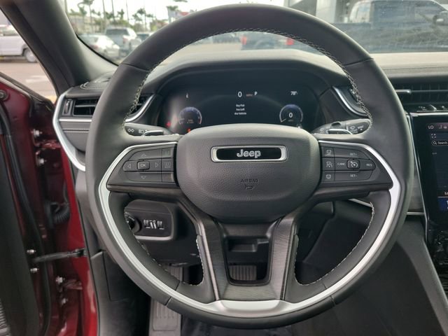 Used 2024 Jeep Grand Cherokee Limited RWD image 15
