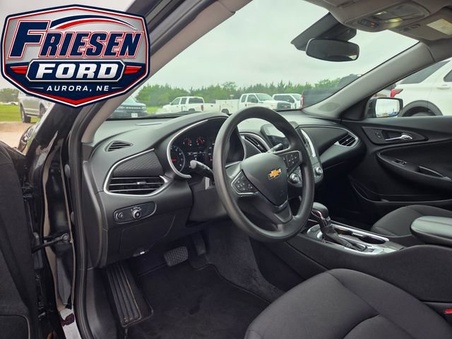 Used 2025 Chevrolet Malibu LT FWD image 12