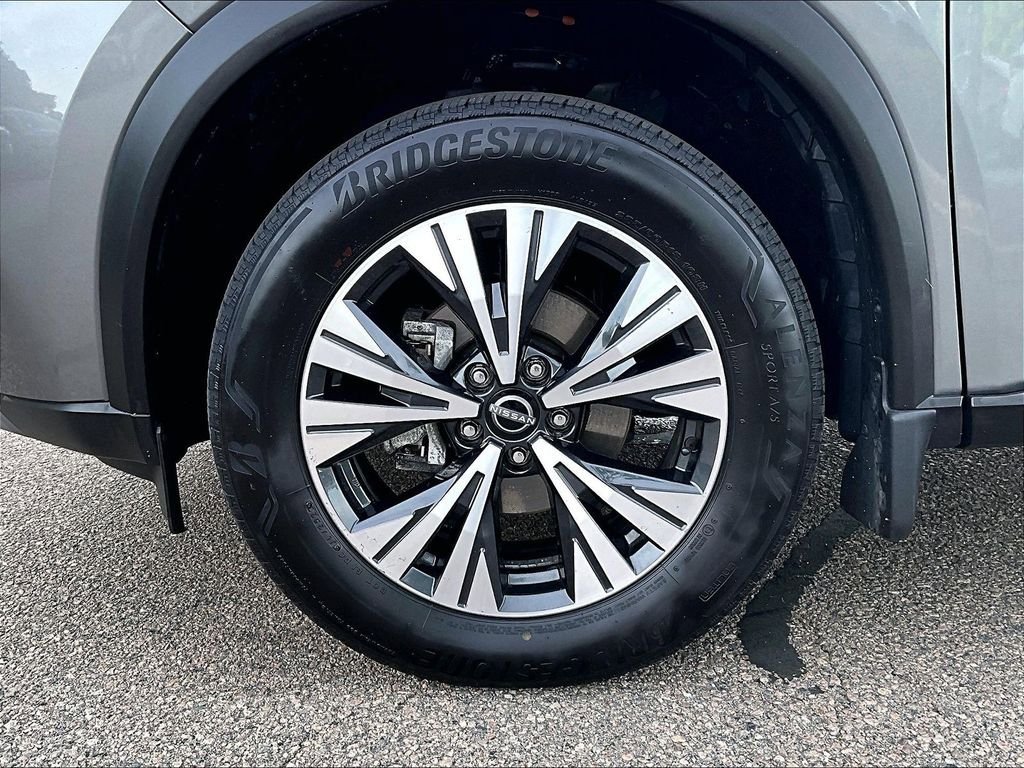 Used 2023 Nissan Rogue SV AWD/4WD image 7